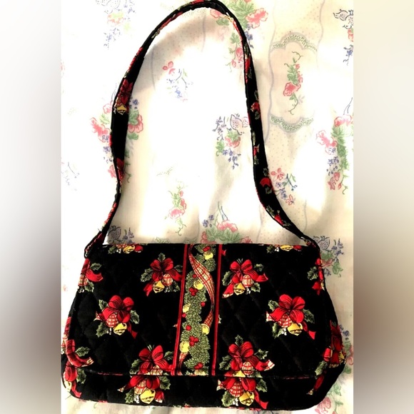 Vera Bradley vintage Christmas purse Jilly Bag “Hens n Holly" Holiday Patterns - Picture 1 of 3